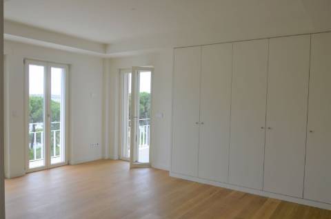 Apartamento T2+1 no centro do Estoril.