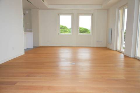 Apartamento T2+1 no centro do Estoril.