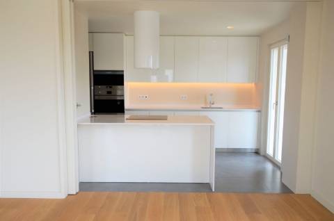 Apartamento T2+1 no centro do Estoril.