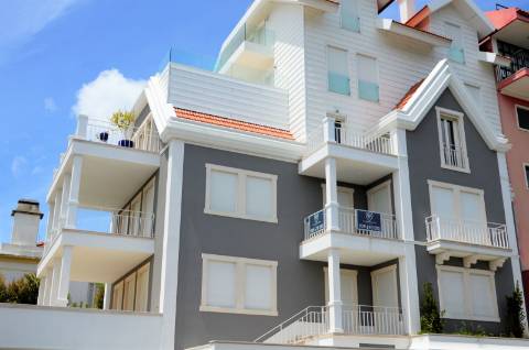 Apartamento T2+1 no centro do Estoril.