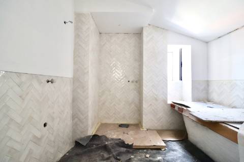 Apartamento T2 com 100m2 totalmente renovado