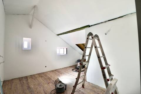 Apartamento T2 com 100m2 totalmente renovado