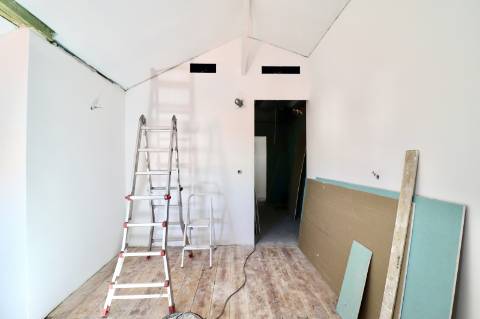 Apartamento T2 com 100m2 totalmente renovado