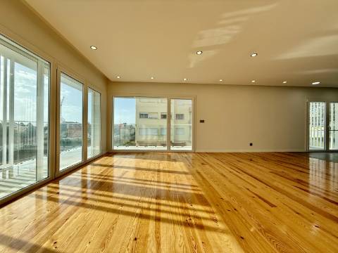 Apartamento T4 no novo empreendimento São João Residence