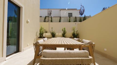 Apartamento T3 Duplex com 227,61m2