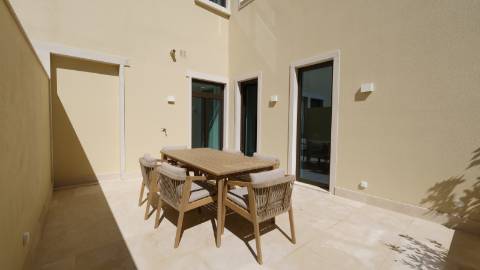 Apartamento T3 Duplex com 227,61m2