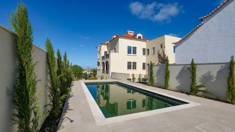 Apartamento T3 Duplex com 227,61m2