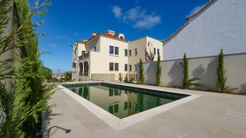 Apartamento T3 Duplex com 227,61m2