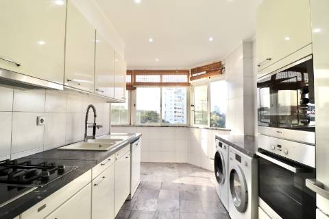 Apartamento T3 no Centro de Cascais com Vista Mar