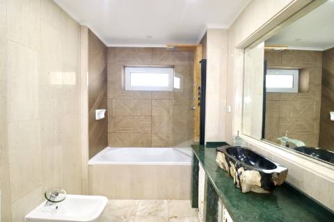 Apartamento T3 no Centro de Cascais com Vista Mar