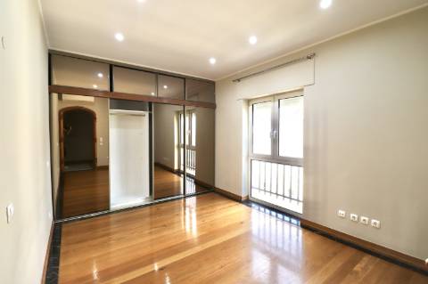 Apartamento T3 no Centro de Cascais com Vista Mar