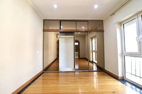 Apartamento T3 no Centro de Cascais com Vista Mar