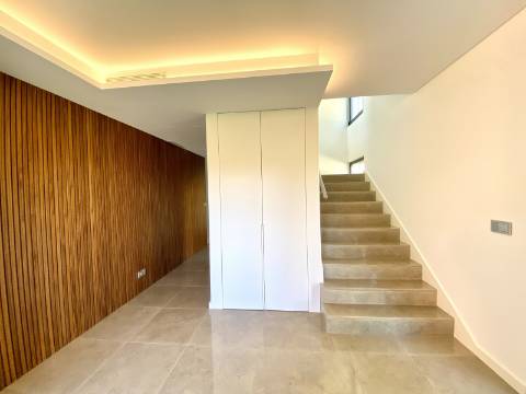 Moradia T7 com vista total de mar