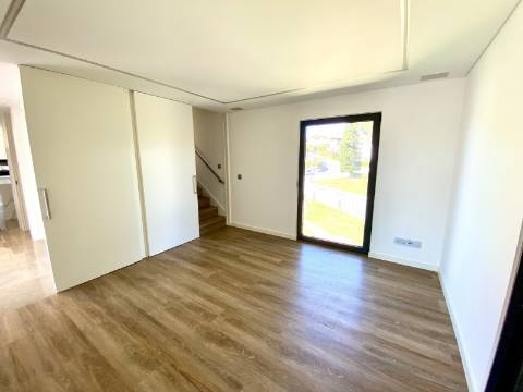 Moradia T7 com vista total de mar