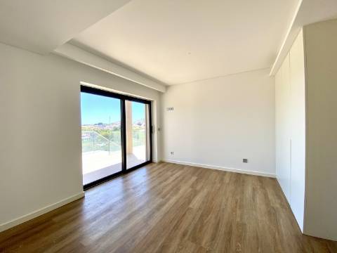 Moradia T7 com vista total de mar