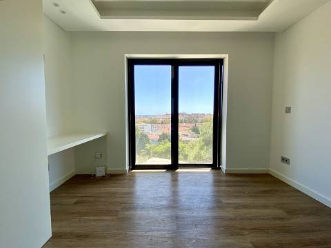 Moradia T7 com vista total de mar