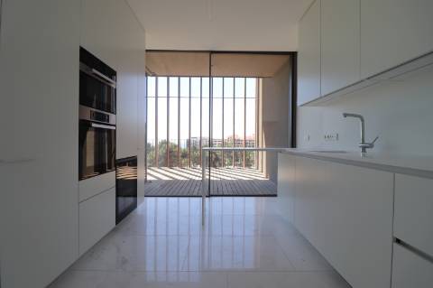 Penthouse T4 Duplex no empreendimento One Living.