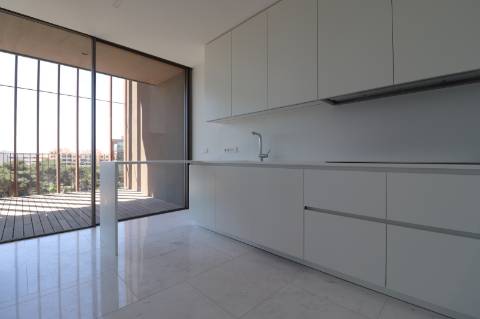 Penthouse T4 Duplex no empreendimento One Living.