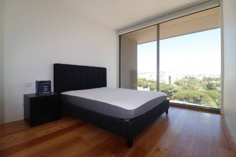 Penthouse T4 Duplex no empreendimento One Living.