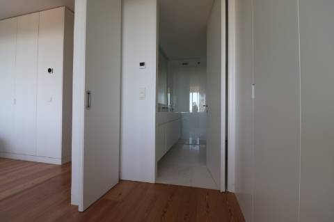 Penthouse T4 Duplex no empreendimento One Living.