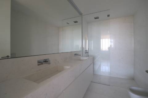 Penthouse T4 Duplex no empreendimento One Living.