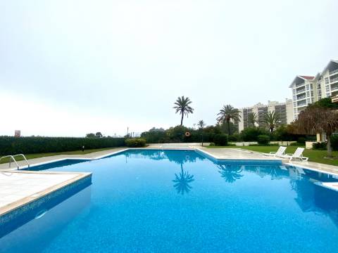 Apartamento T2 em Condominio Fechado com Vista Mar