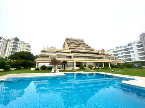 Apartamento T2 em Condominio Fechado com Vista Mar