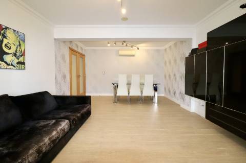 Apartamento T2 em Condominio Fechado com Vista Mar