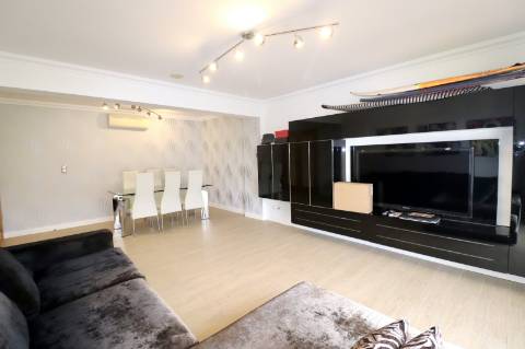 Apartamento T2 em Condominio Fechado com Vista Mar