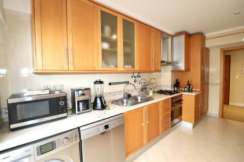 Apartamento T2 em Condominio Fechado com Vista Mar