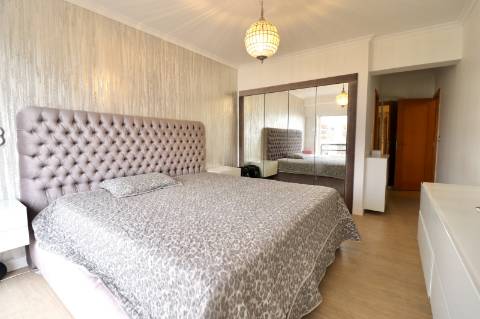 Apartamento T2 em Condominio Fechado com Vista Mar