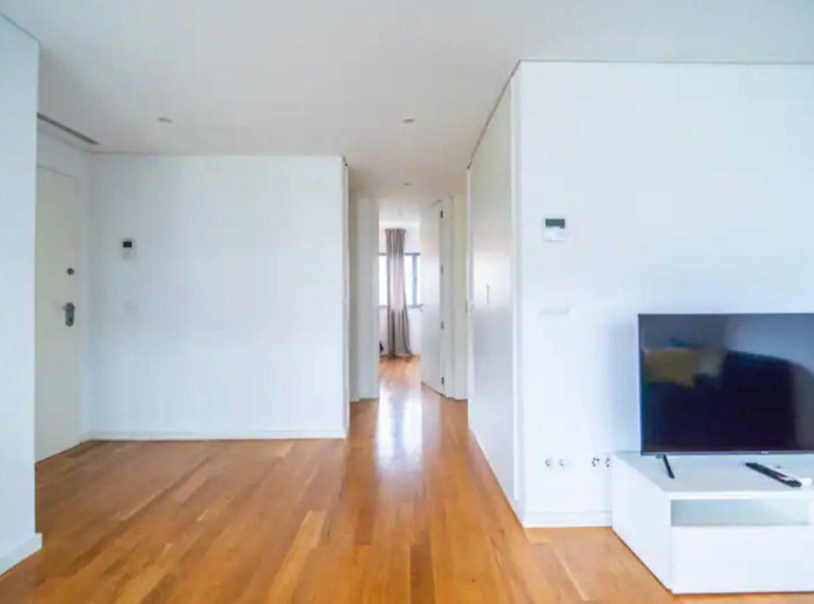 Apartamento T2 junto a Av. da Liberdade