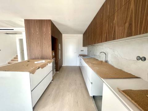 Moradia T4 num condomínio em Manique, Cascais