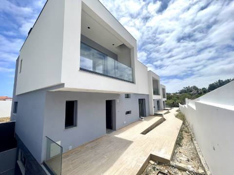 Moradia T4 num condomínio em Manique, Cascais