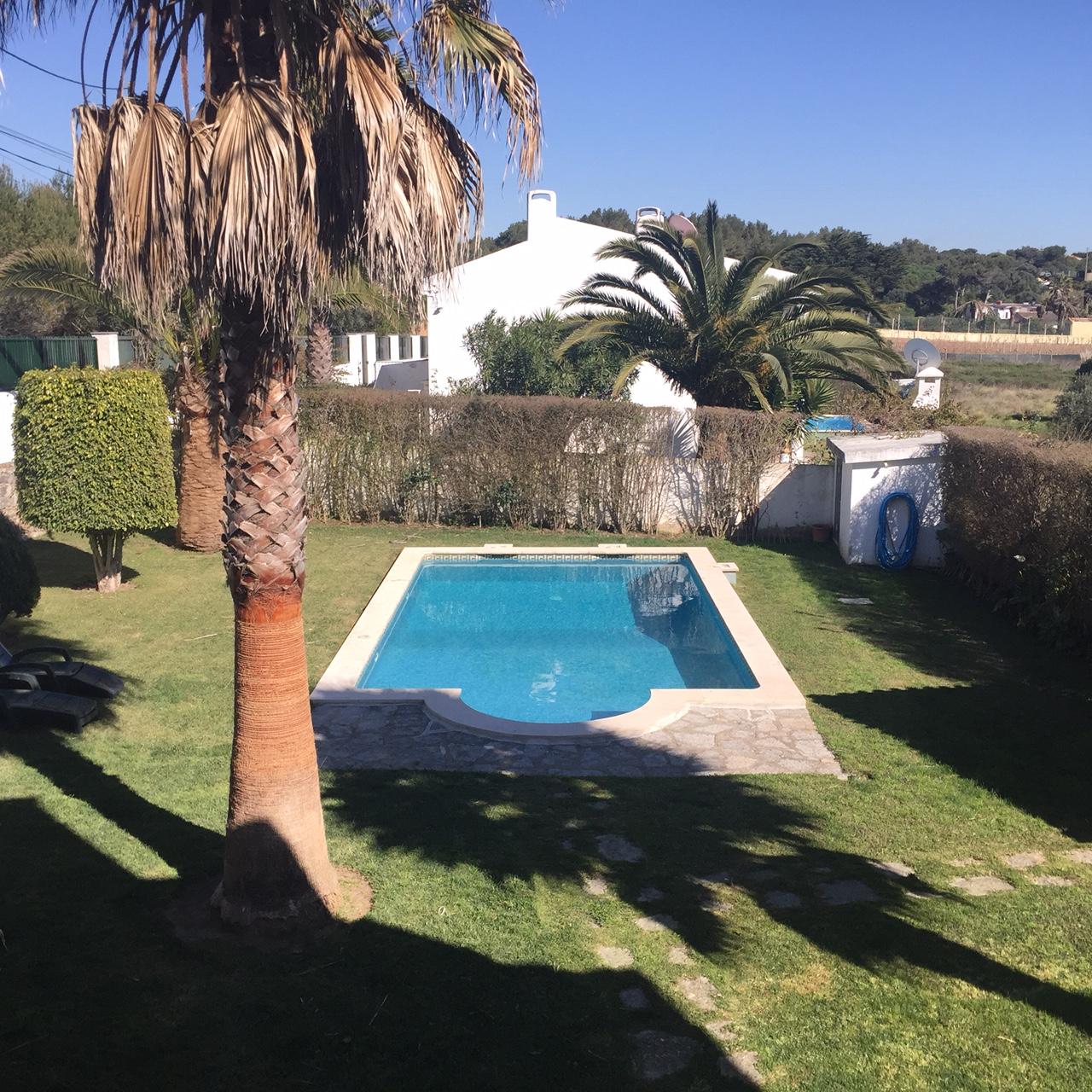 Moradia no Guincho com jardim e piscina