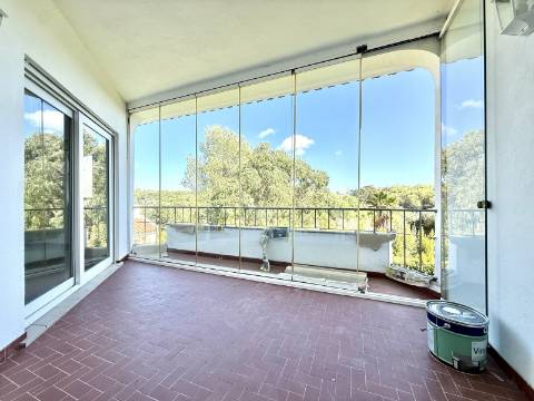 Moradia no Guincho com jardim e piscina