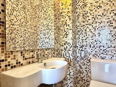 Moradia no Guincho com jardim e piscina