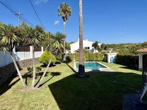 Moradia no Guincho com jardim e piscina