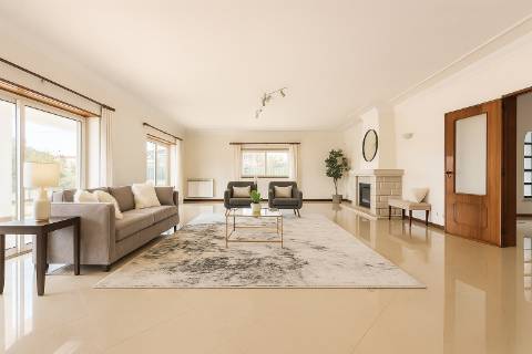 Moradia T5 térrea na Areia com Jardim e Piscina