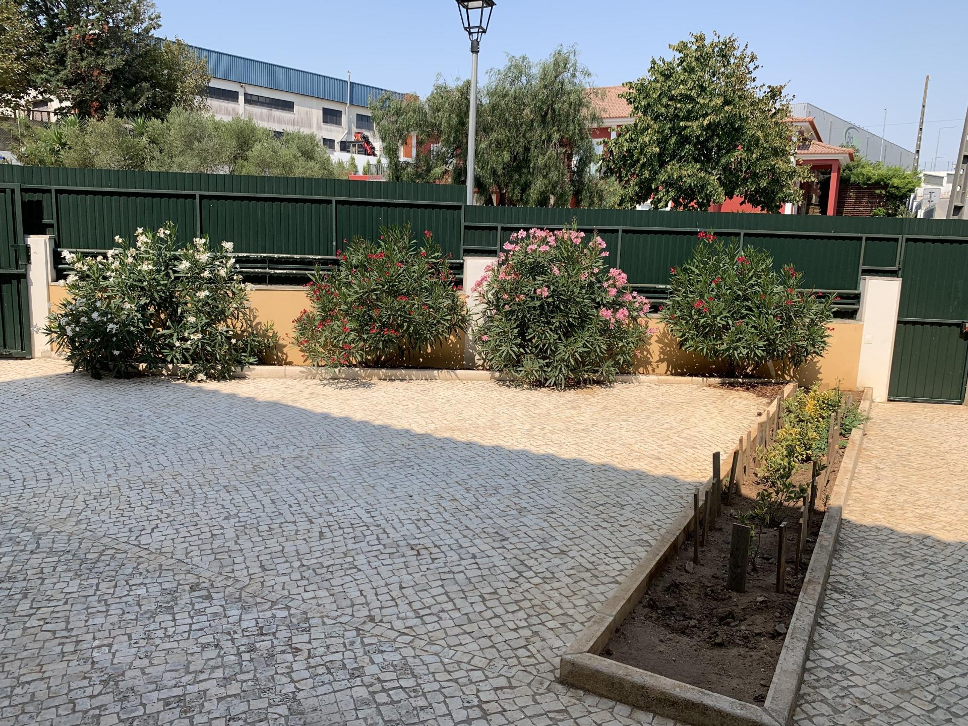 Moradia GeminadaT4 em Albarraque