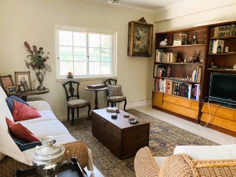 Moradia GeminadaT4 em Albarraque