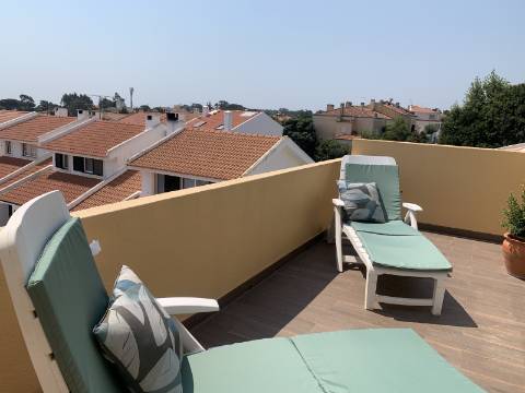 Moradia GeminadaT4 em Albarraque