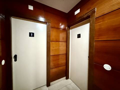 Escritório com 100m2 em Paço de Arcos