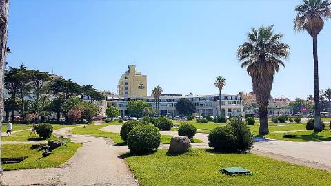 Apartamento T1 com Vista Mar no Estoril