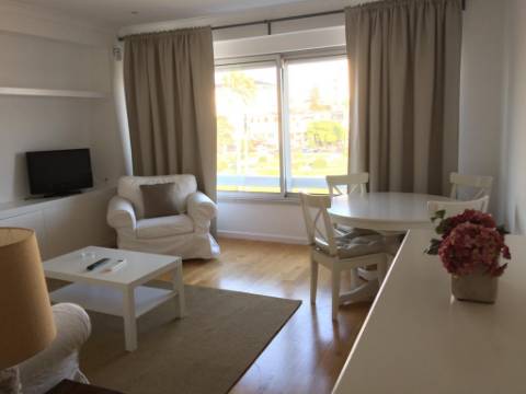 Apartamento T1 com Vista Mar no Estoril