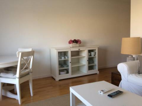 Apartamento T1 com Vista Mar no Estoril