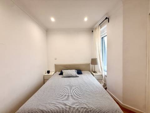 Apartamento T1 com Vista Mar no Estoril