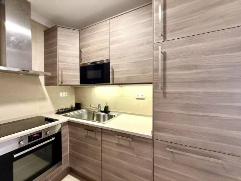 Apartamento T1 com Vista Mar no Estoril