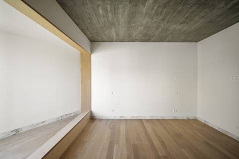 Moradia T4+1 com Jardim Privativo e Vista Mar