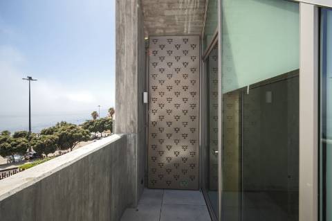 Moradia T4+1 com Jardim Privativo e Vista Mar